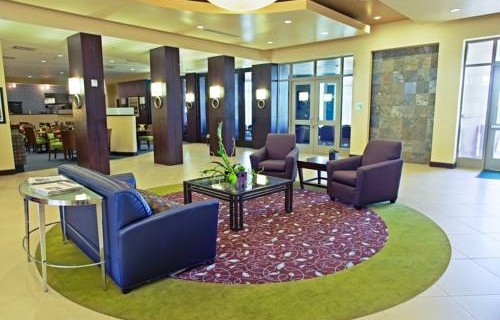 Holiday Inn Phoenix Airport lobby